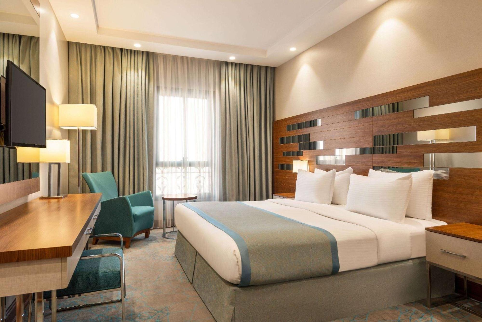 فندق Ramada By Wyndham Makkah Zad Al Rawda 4*