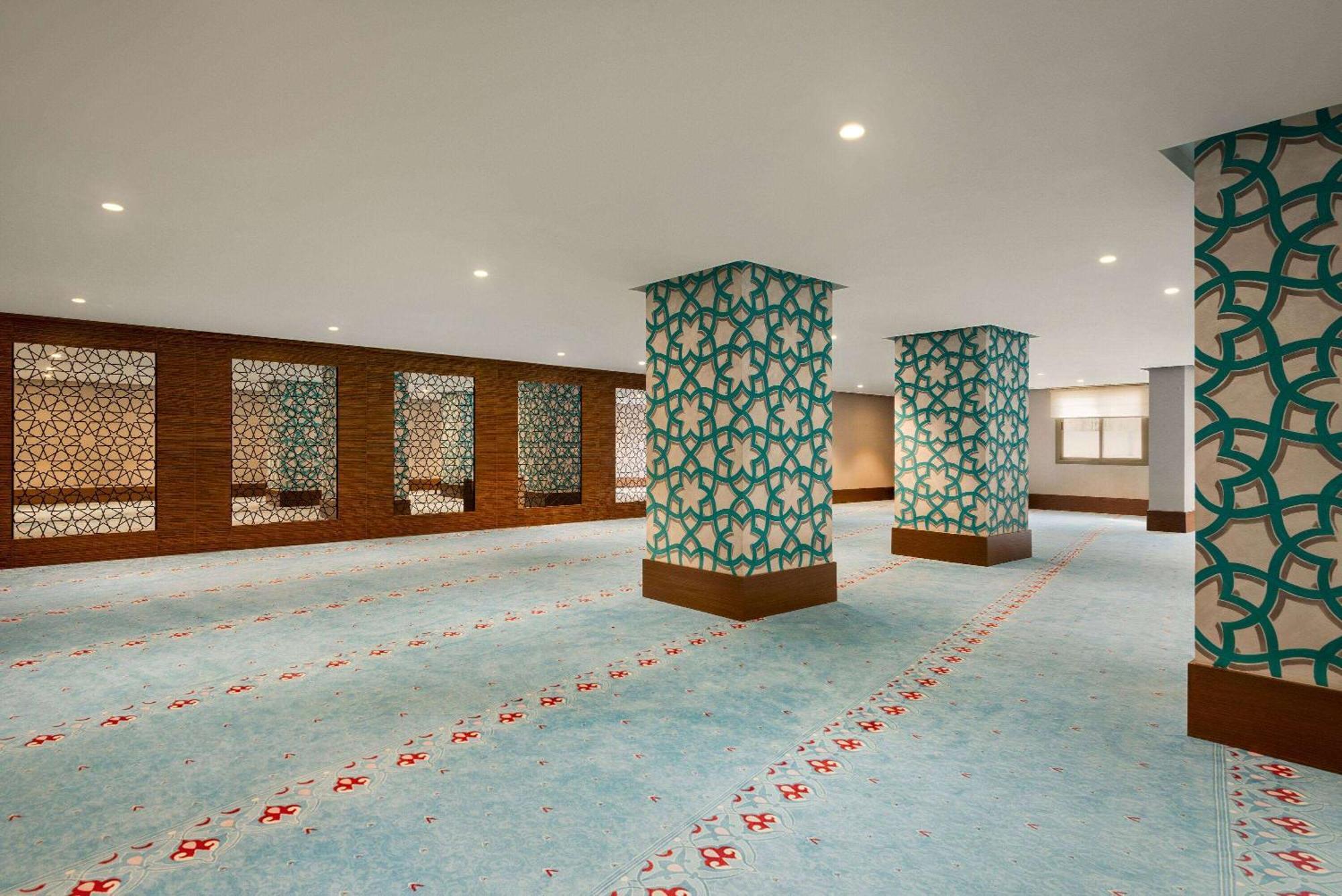 فندق Ramada By Wyndham Makkah Zad Al Rawda 4*