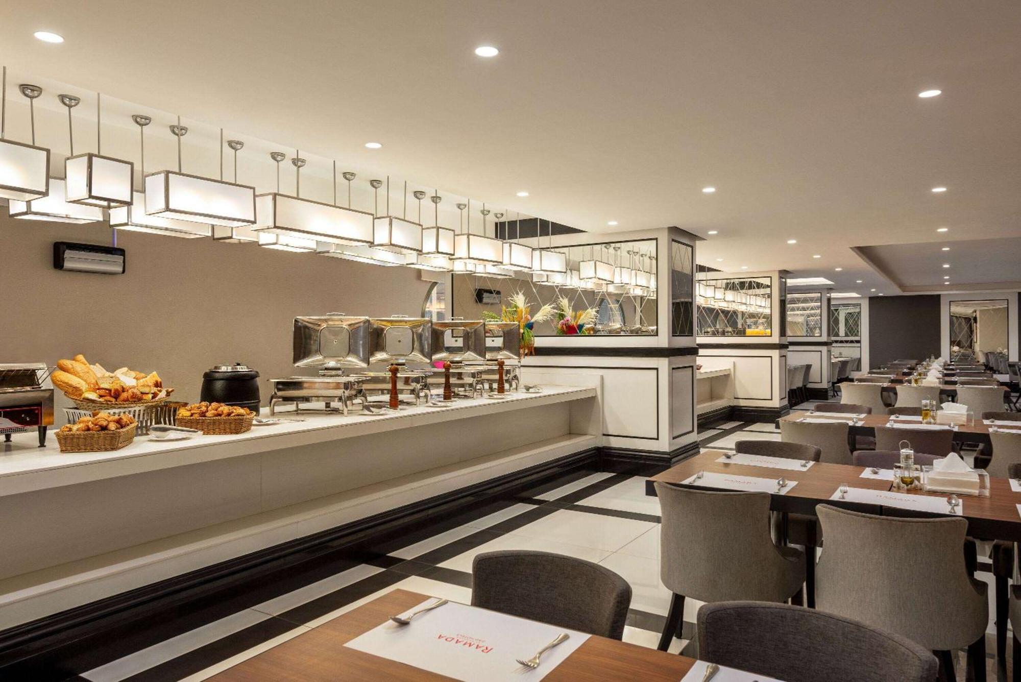 فندق Ramada By Wyndham Makkah Zad Al Rawda