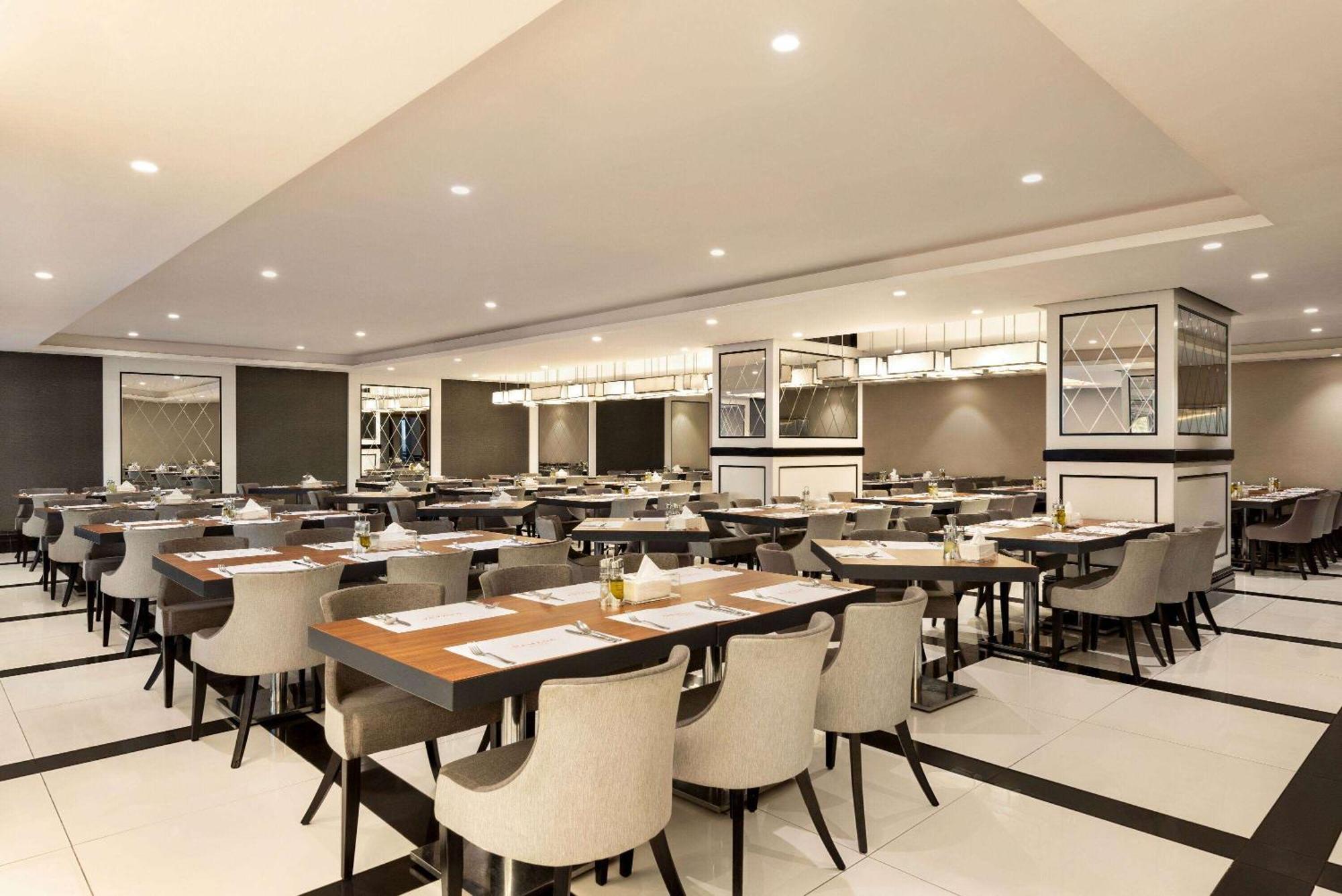 فندق Ramada By Wyndham Makkah Zad Al Rawda 4*